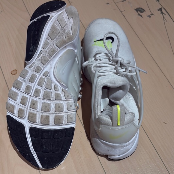 Nike Presto Size 4 Great Condition - Picture 4 of 5